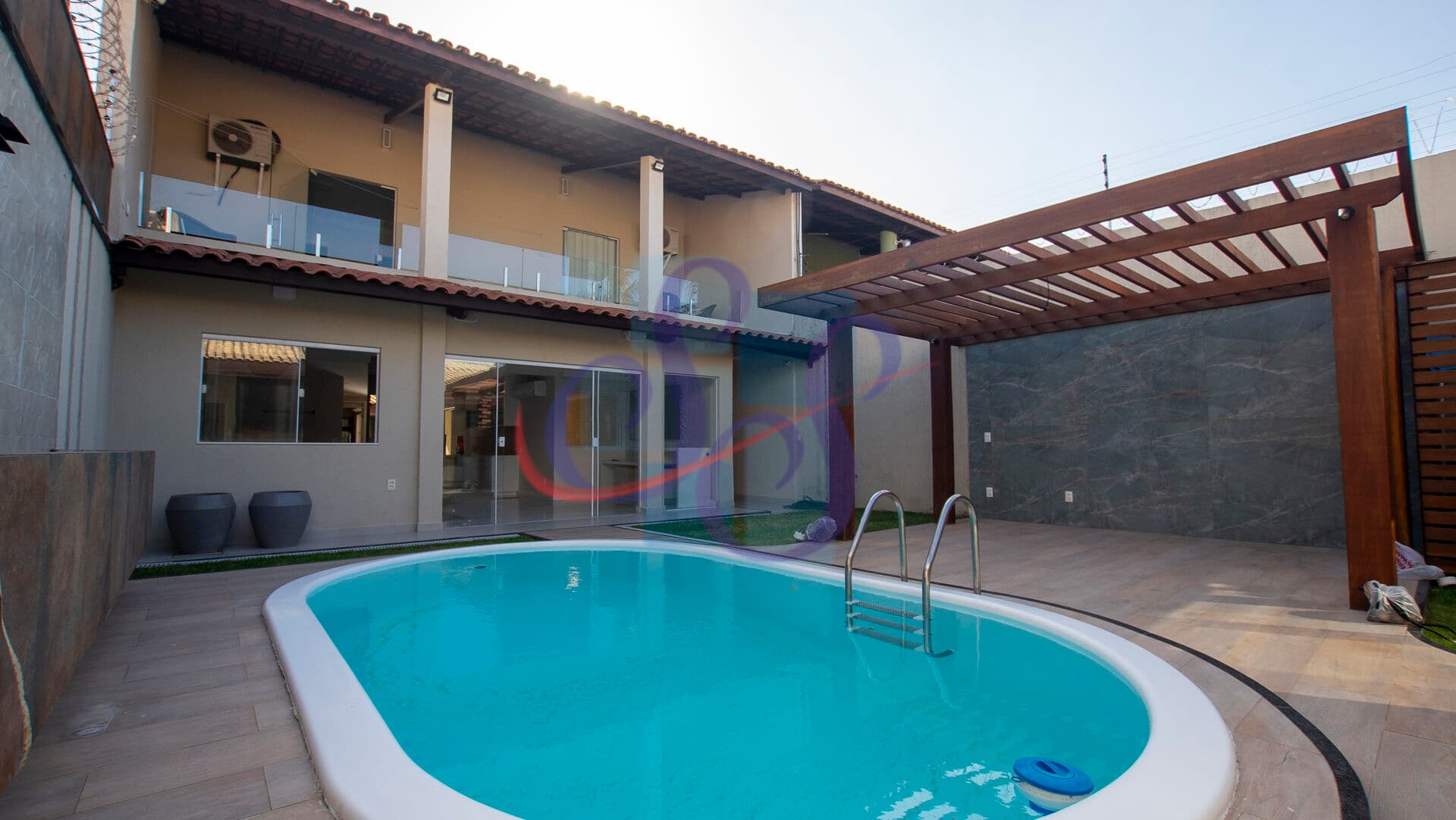 Linda casa duplex mobiliada no José de Alencar com 3 suítes