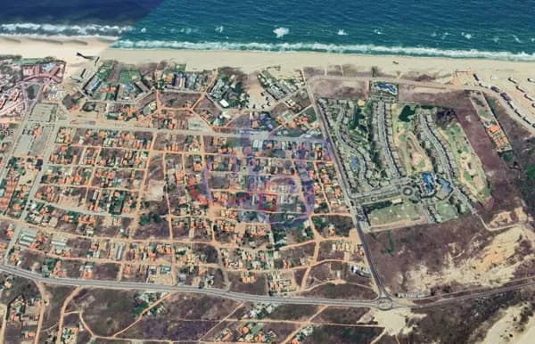 Amplo terreno de 3.960m² no Porto das Dunas!