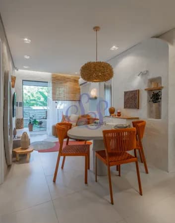 Apartamento no Porto das Dunas com 2 suítes - Maré
