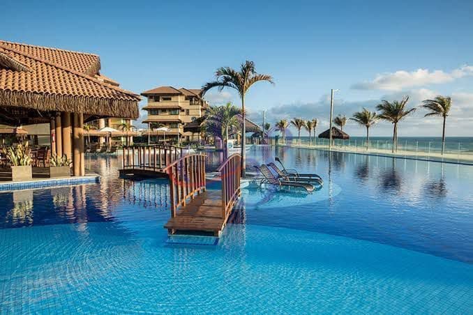 Apartamento térreo de luxo frente mar no Aquiraz Riviera