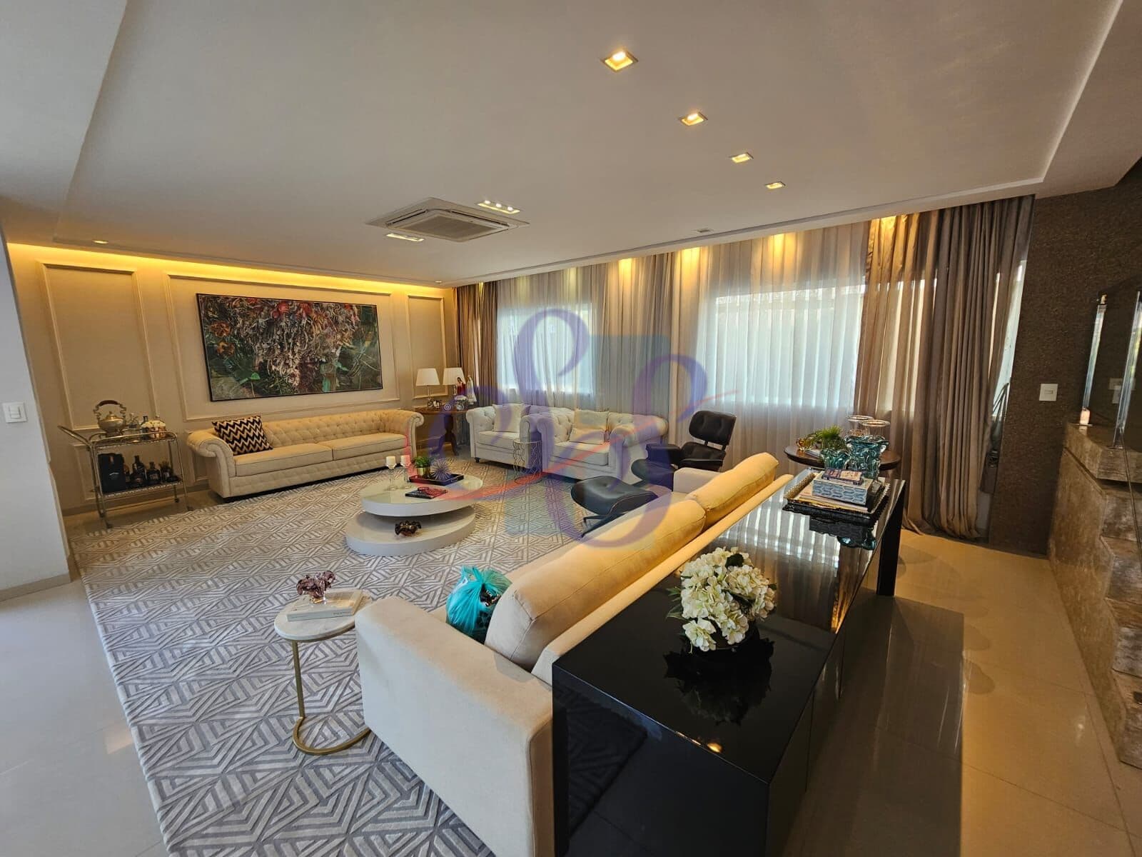Luxuosa casa no Alphaville Fortaleza com 5 suítes
