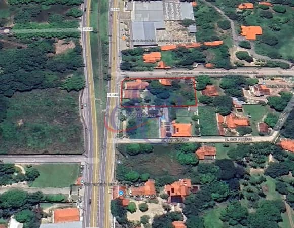 Amplo terreno de 3,200m² à venda.