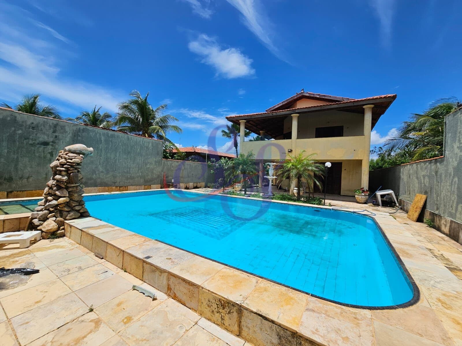 Excelente casa duplex com 7 quartos no Porto das Dunas!