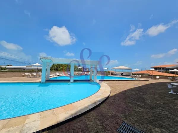Apartamento com 2 suítes e lazer completo em Porto das Dunas!