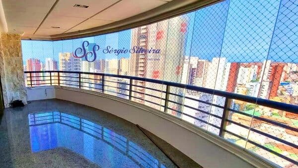 Apartamento padrão em Meireles