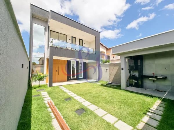 Excelente casa duplex com 3 suítes
