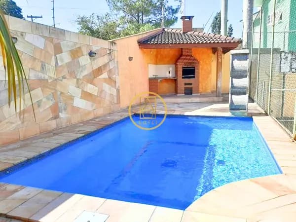 Sobrado Imperdível com Espaço gourmet com Piscina e Quadra Poliesportiva Privativa