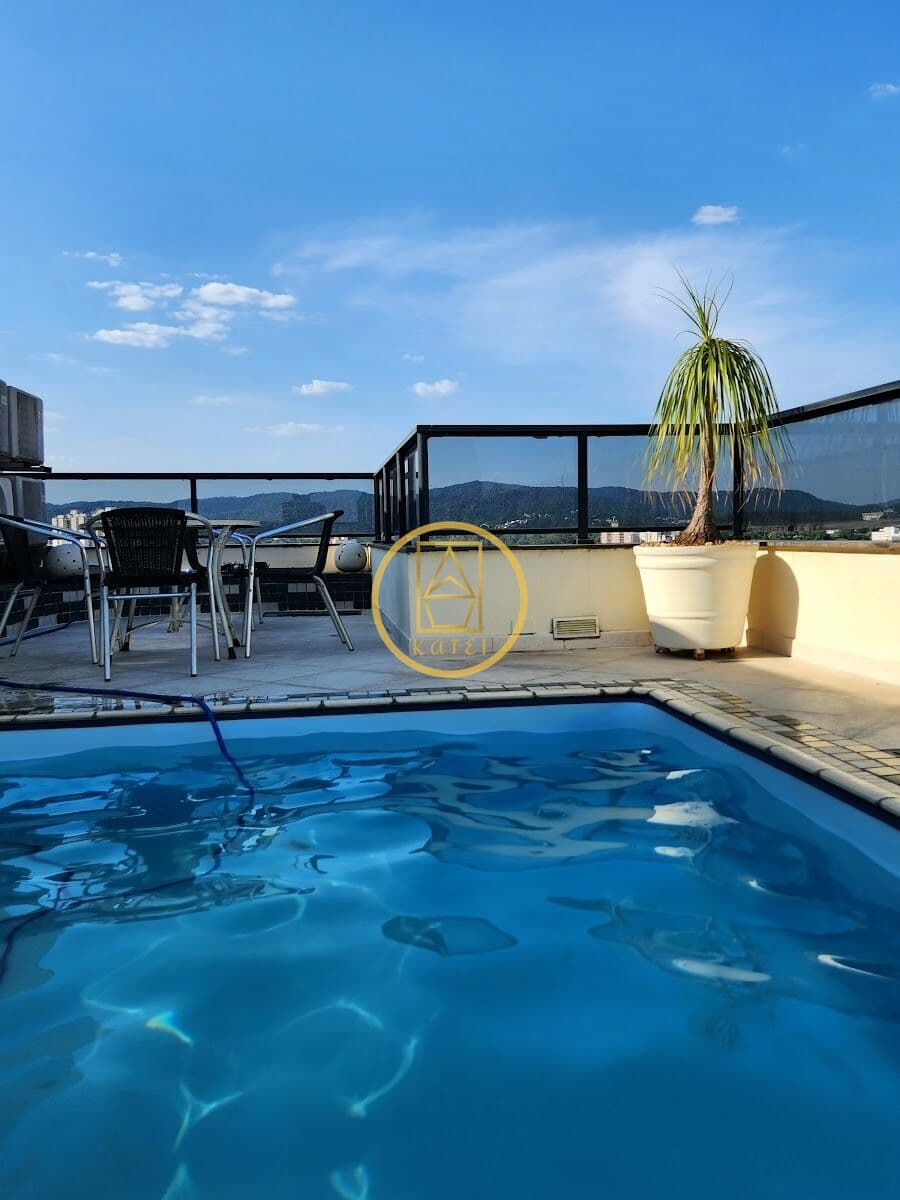 Cobertura Duplex à Venda - Uma Vista Deslumbrante da Serra da Cantareira!