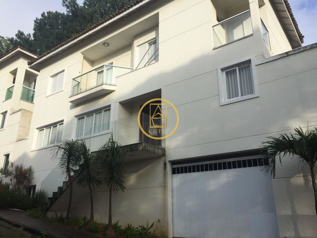 Casa de Alto Padrão em Condomínio