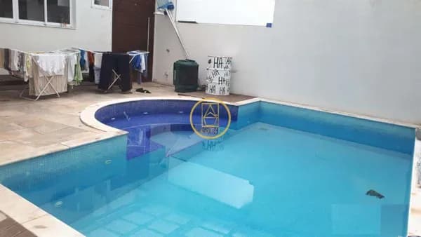 Casa em Condomínio com Espaço Gourmet e Piscina Privativa