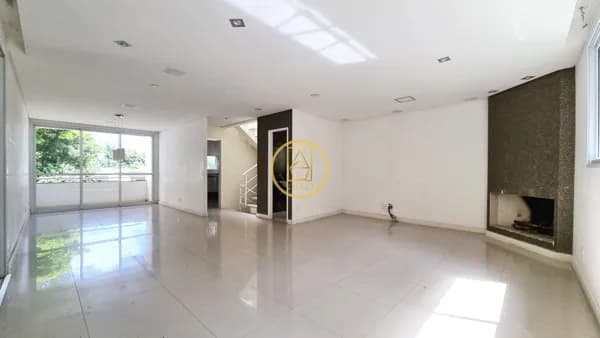 Casa de alto Padrão em Condomínio