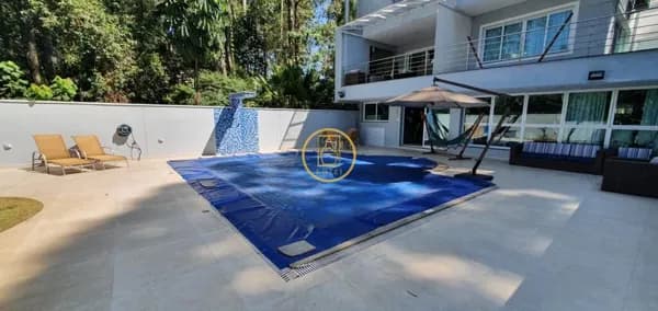 Casa em Condomínio Alto Padrão com Espaço Gourmet com Piscina, Churrasqueira e Forno de Pizza