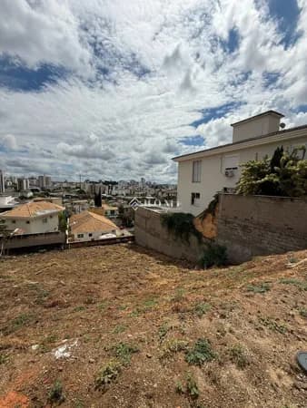 Excelente lote na parte alta do condomínio Fazenda da Serra-BH.