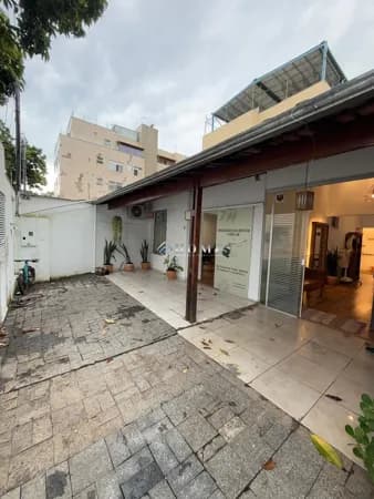 Casa comercial a venda no bairro Castelo-BH