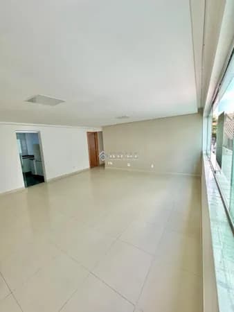 Ótimo apartamento 3 quartos com suíte e varanda no bairro Castelo-BH.