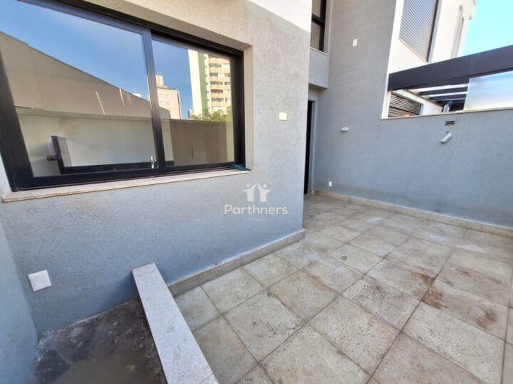 Excelente Área Privativa em prédio Design de 65m²+ 20m2 de área descoberta = 85 m2 total, 2 Quartos, suíte no Bairro Carmo/BH