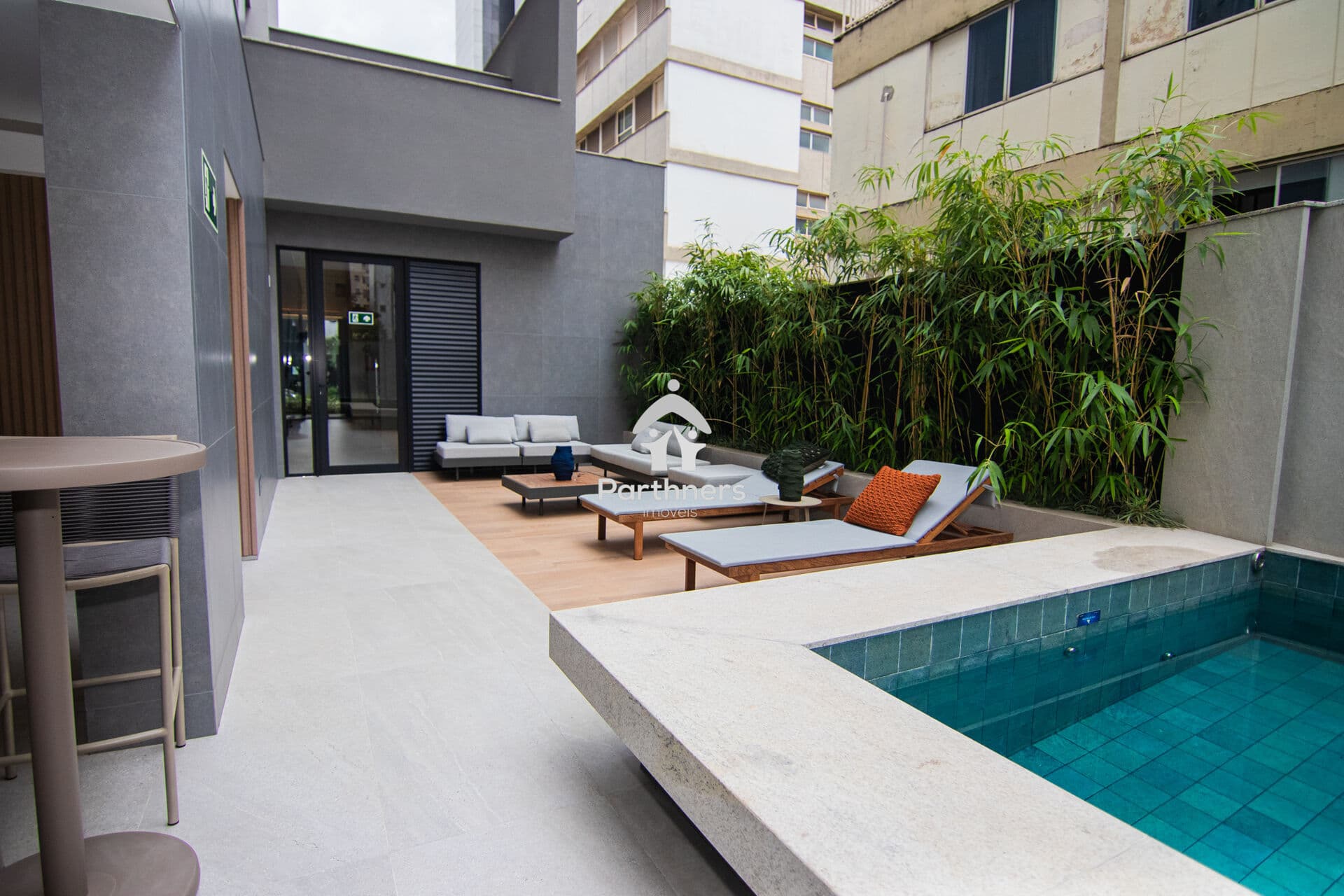 Maravilhoso Apartamento, 2 Quartos, 2 Suítes, 73,53m2, Lazer e Gourmet na Serra (Parte Baixa, atrás do Hospital Life Center)