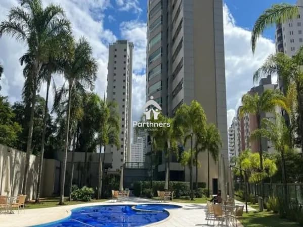 Sofisticado Apartamento 4 Quartos, Suítes e 2 Semi-suítes, 183m², Varanda Gourmet Integrada, Finamente Decorado, no Belvedere - Curta Distância do BH Shopping