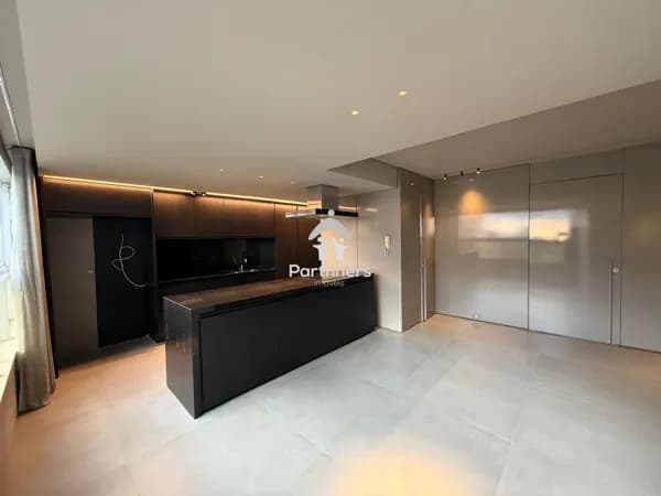 Charmoso Apto 2 Quartos, 2 Suítes, 82 m2, Reformado, Decorado, Vista Panorâmica Cinematográfica, Andar Super Alto, Marcenaria Linea D'Oro, Lazer Premium, na Vila da Serra