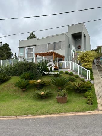 Lindíssima casa de 4 Qts, 2 Suítes, 350m2, Luxo e Bom gosto no Cond. Árvores - Alphaville