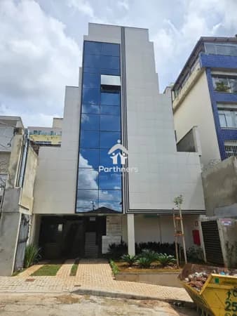 Charmosa Área Privativa em Prédio Moderno, 3 Quartos, Suíte, 85,44 m2 (78,6m2 interno + 6,8m2 externo), no Alto Barroca