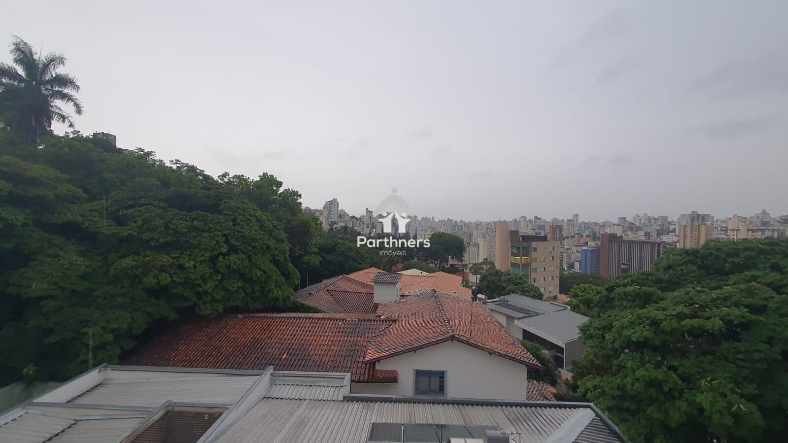 Lindo Apto 2 Quartos, Vista Panorâmica, Reformado, 85 m2 - na Vila Paris