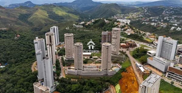 Sofisticado Apto 4 Quartos, 2 Suítes, 142,26 m2, Vista Panorâmica Cinematográfica, no melhor ponto do Vale do Sereno