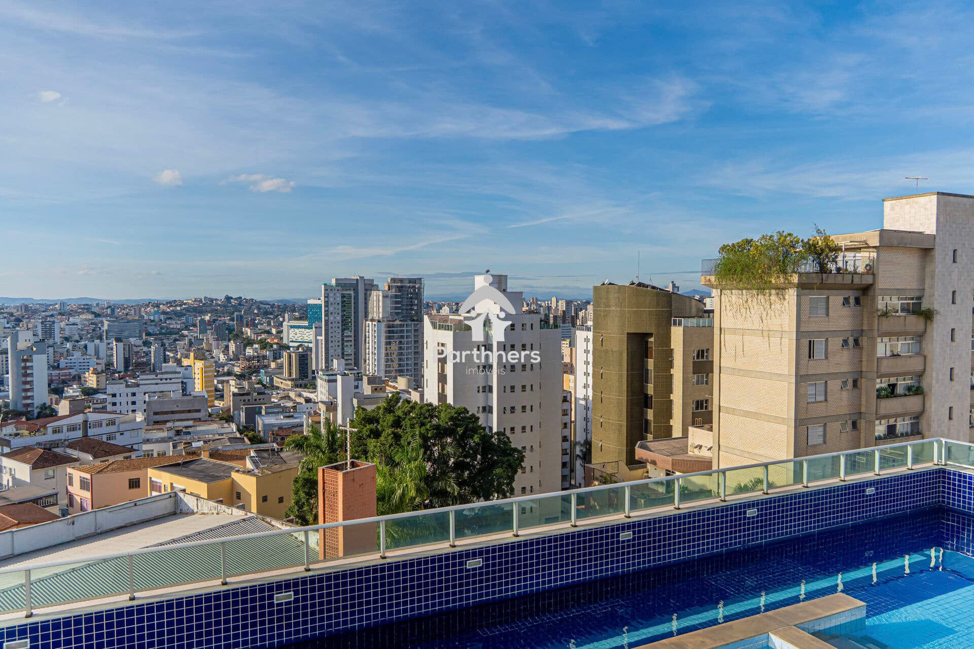Elegante e Sofisticado apto 4 Quartos, 164 m2, 2 Suítes e 2 Semi-suítes, Reformado e Decorado, Vista Panorâmica Cinematográfica, 3 Vagas, no Grajaú/Gutierrez
