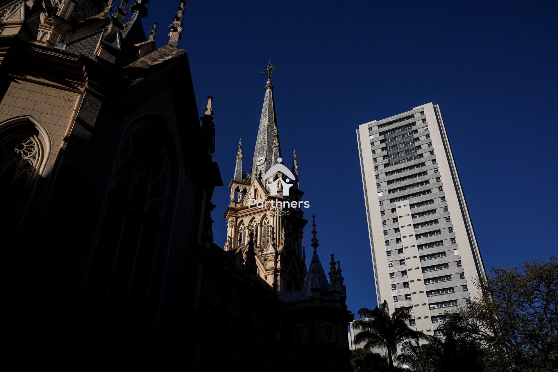 Charmoso Apto em Prédio Icônico, 3 Quartos, 3 Suítes, 112,14m2, Andar Super Alto no Funcionários