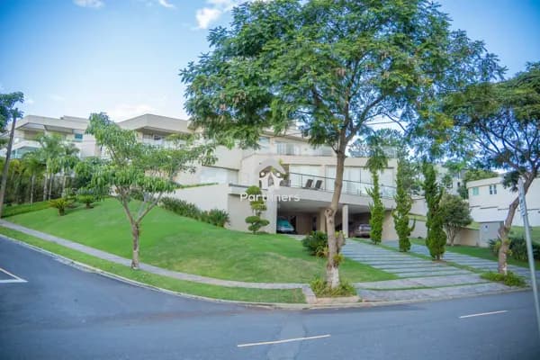 Lindíssima Mansão de 5 Qts, 5 Suítes, 605m2, Vista Panorâmica Cinematográfica para a Lagoa dos Ingleses - Luxo e Bom Gosto no Cond. Inconfidentes - Alphaville