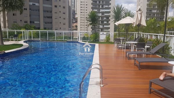 Maravilhoso Apartamento, 2 Quartos, 2 Suítes (originalmente 3 Qts), 103 m2, Andar Super Alto, Vista Panorâmica Cinematográfica, em Condomínio Resort no Vila da Serra