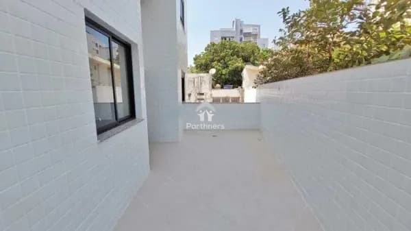Lindíssima Área Privativa 2 Quartos, 2 Suítes, 94m2 (63 m2 Interna + 31m2 Externa), no melhor Ponto do Anchieta