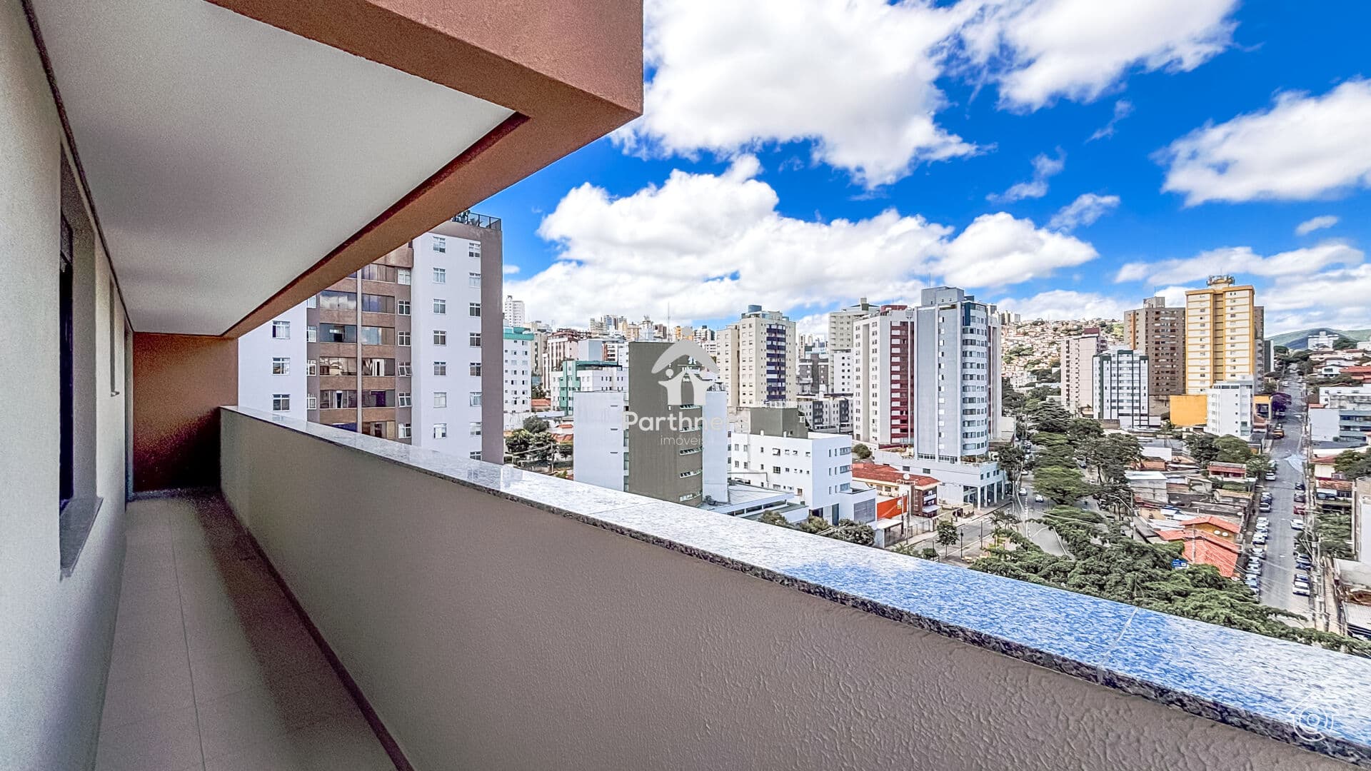 Charmoso Apto 3 Quartos, 3 Suítes, 127,51m2, 3 Varandas, Lazer e Gourmet na medida certa no Grajaú - a poucos passos da Avenida Silva Lobo