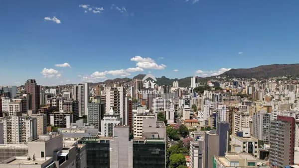 Lindo Apartamento Garden, 2 Quartos, 2 Suítes, 149,5m2, Terraço Descoberto de 78,6m2, Lazer e Gourmet no Rooftop, no Coração da Savassi
