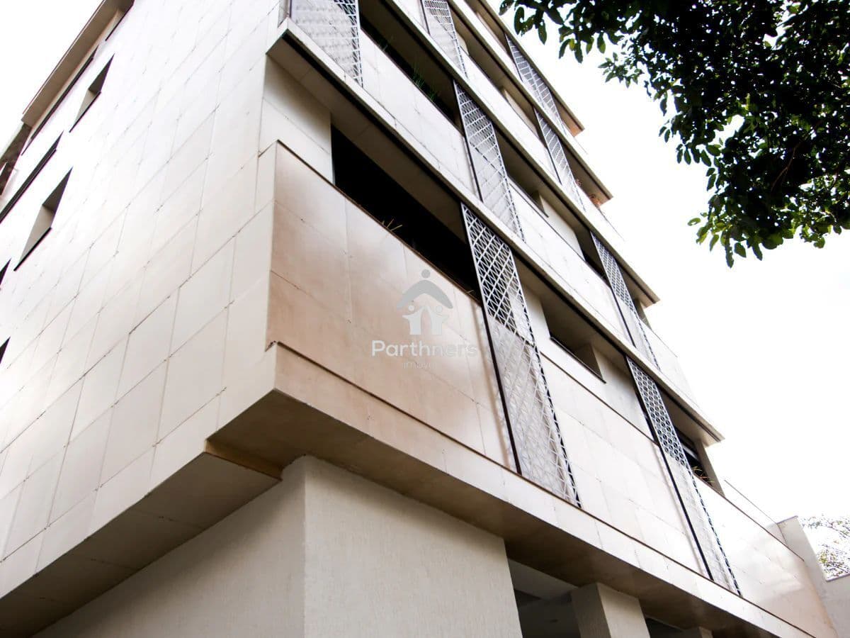 Maravilhoso Apto 2 Quartos, Suíte, 76,90 m2 - A alguns passos da Charmosa Av. Bandeirantes