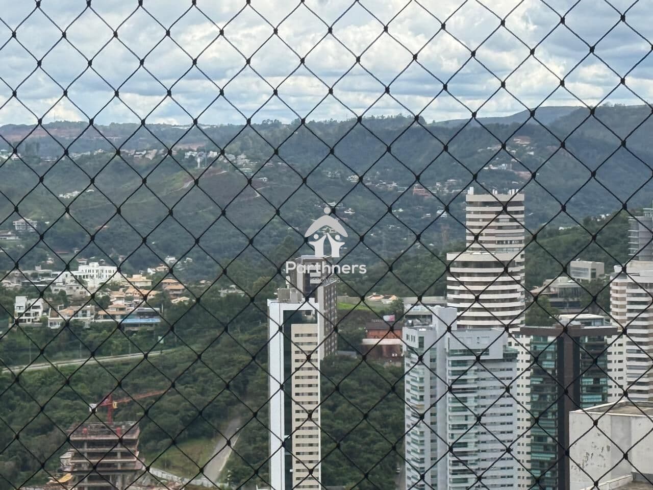 Apto de luxo 4 Quartos, Suíte, 134 m2, Andar alto, Lazer e Gourmet em Condominio Resort na Vila da Serra, Nova Lima/MG