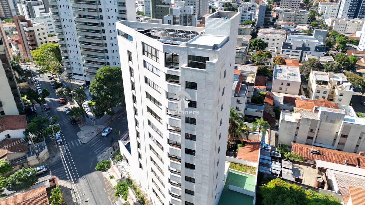 Sofisticado Apto 4 Quartos, 2 Suítes e 2 Semissuítes, 186m2, Vista Panorâmica, no melhor ponto da Serra