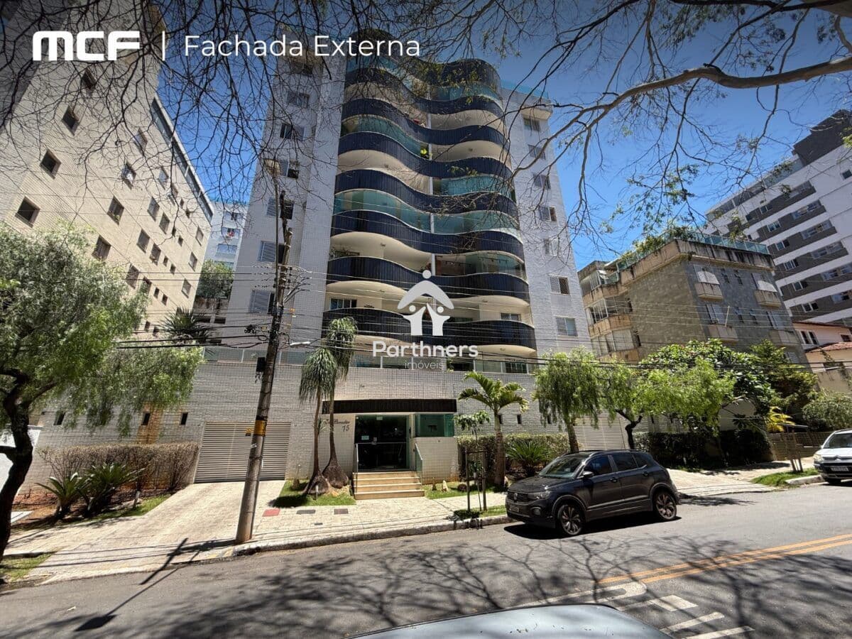 Charmosa Cobertura de 4 Quartos, Suíte, 260 m2, Lazer e Gourmet, no Buritis
