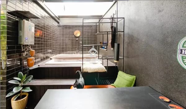 Linda Área Privativa, 2 Quartos, 2 Suítes, 130 m2, Reformada, Decorada, Spa, Escritório, no Ponto mais Charmoso do Gutierrez