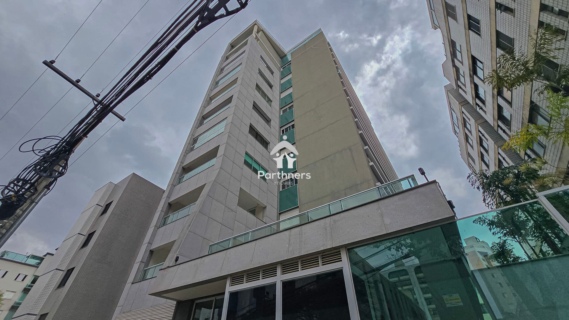 Maravilhosa Área Privativa 4 Quartos, 2 Suítes e 2 Semi-suítes, 200,24m2 (162 m2 Interno + 38,24 m2 Externo), Lazer e Gourmet no Cruzeiro/BH