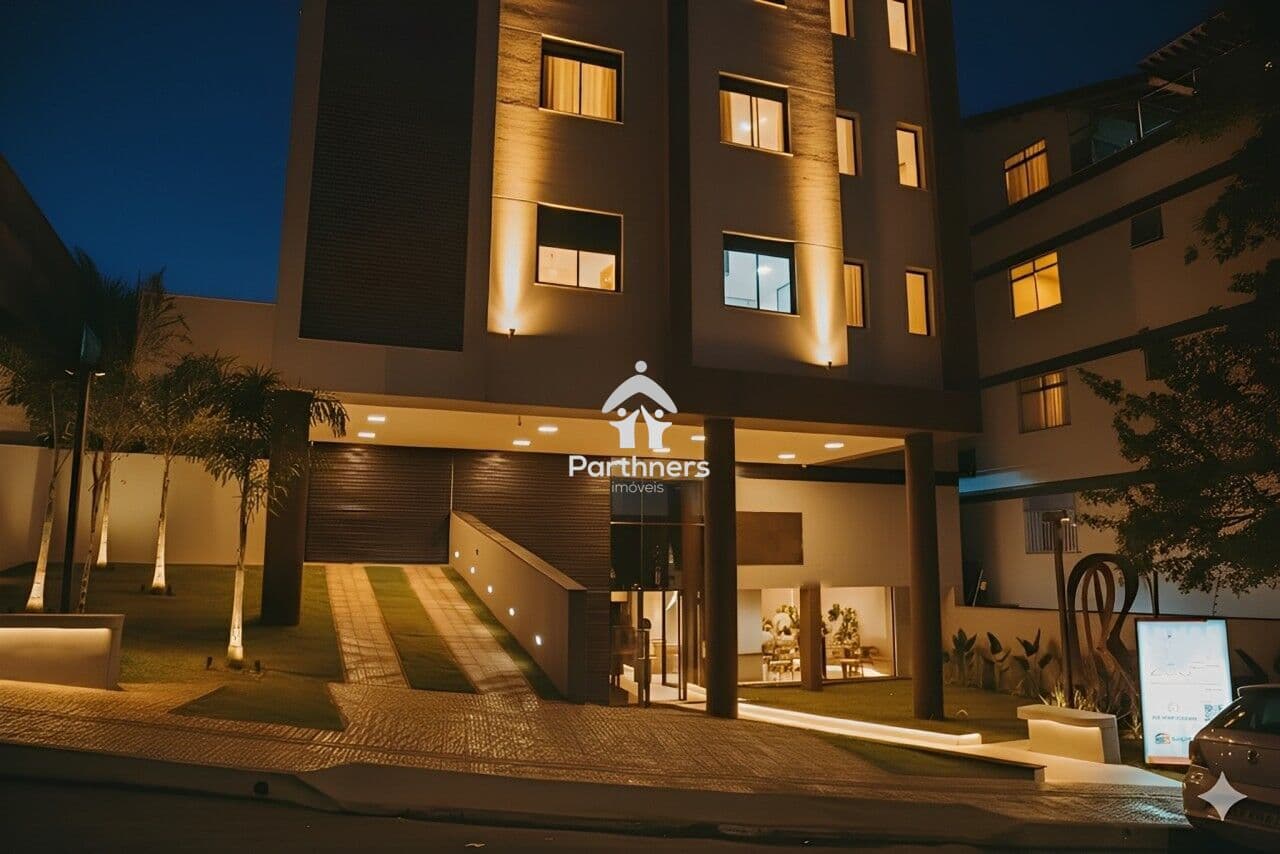 Charmosa Área Privativa 3 Quartos, 1 Suíte e 2 Semi-suítes, 136,31 m2 (77,87 m2 + 58,44 m2), Closet, Lavabo, no Prado- A curtíssima distância da Av. do Contorno e Hospital Mater Dei
