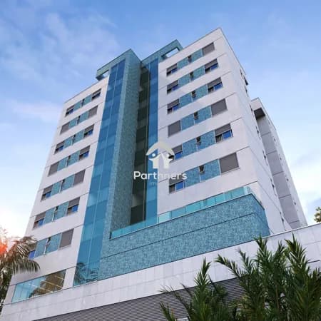 Sofisticada Área Privativa, 3 Quartos, Suíte, 109,21m2 (77,04m2 Interno + 32,17 Externo), Lazer e Gourmet, na Sagrada Família