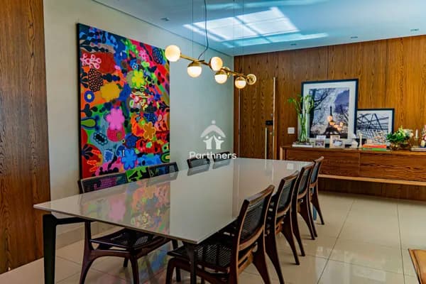 Apto de luxo 3 Quartos (Originalmente 4 Qts, Sala Ampliada), 3 Suítes, 154 m2, Elegantemente Decorado, no melhor ponto da Al Oscar Niemeyer na Vila da Serra, Nova Lima