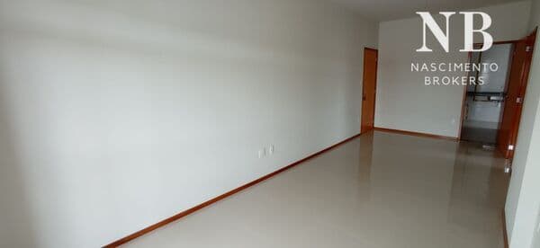 Este apartamento T3 em São Mateus tem uma excelente relação qualidade/preço.