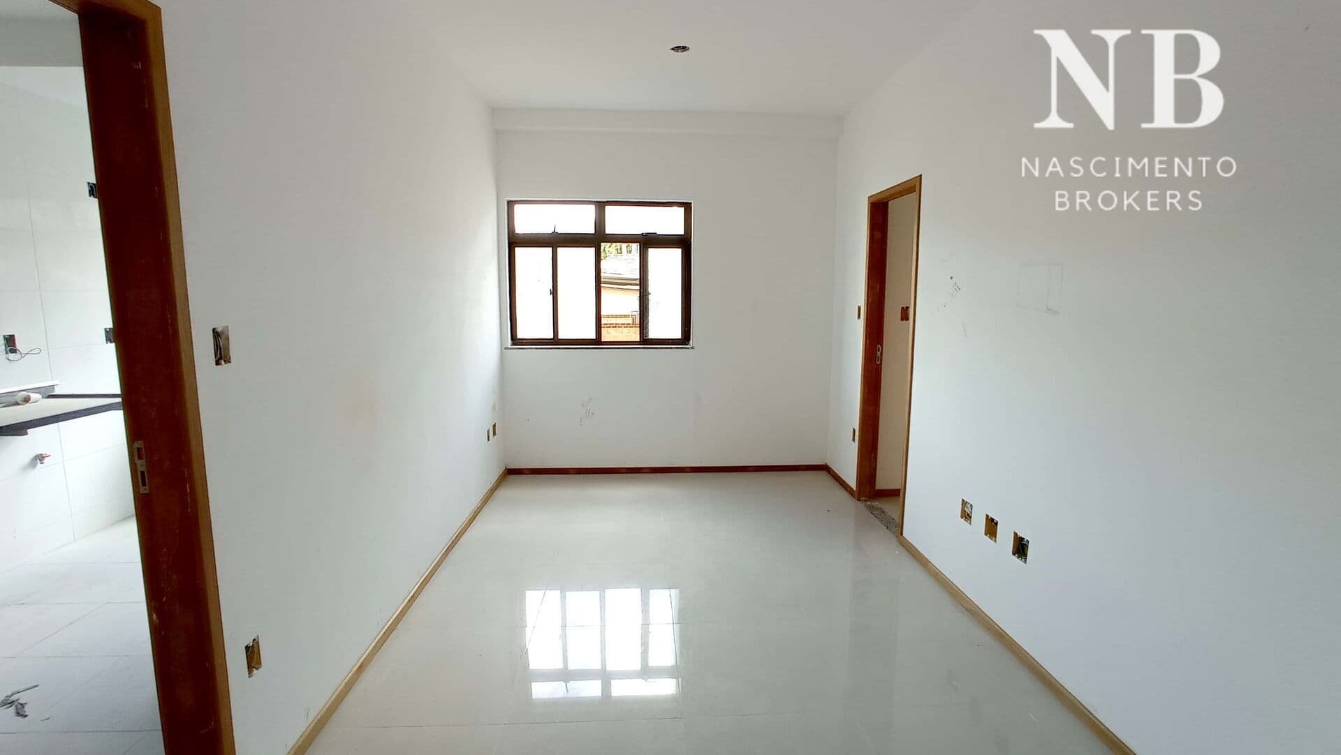 Apartamento com 2 quartos, sala dois ambientes, São Mateus - Por R$ 309.000