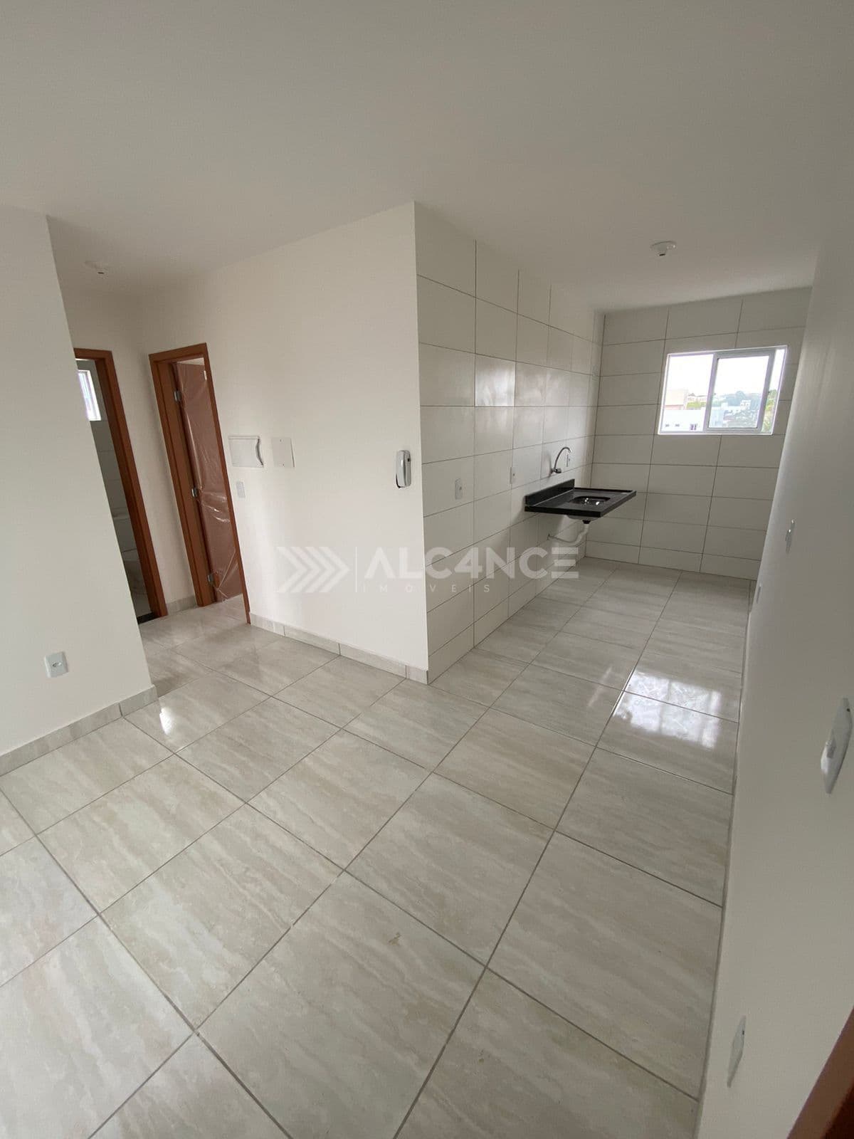 Apto - 2 Quartos - 1 Suíte - 100 m² (50m² área interna + 50m² solarium cobertura) - João Paulo II, João Pessoa/PB