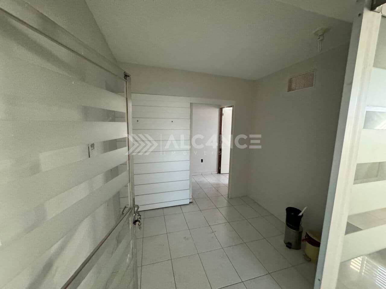 Sala Comercial - 21m² - Manaíra, João Pessoa/PB