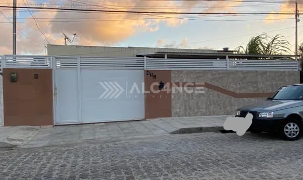 Casa - 3 Quartos - 2 Suítes - 180 m² - Ernesto Geisel, João Pessoa/PB