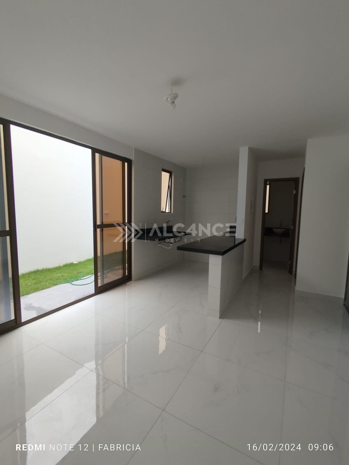Apto - 2 Quartos - 1 Suíte - 94 m² - Ponta de Campina, Cabedelo/PB