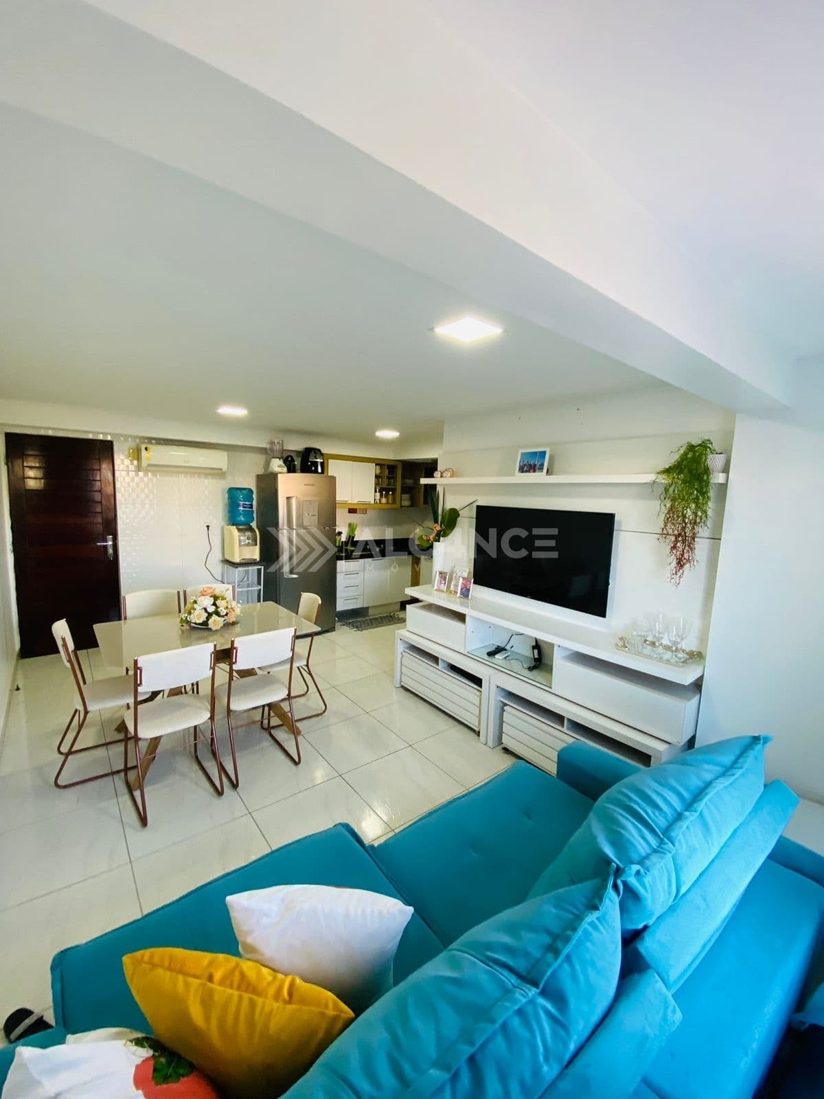 Apto - 2 Quartos - 1 Suíte - 52 m² - Ponta de Campina, Cabedelo/PB